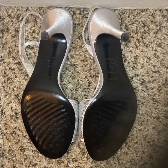 Silver open toe heels - Picture 5 of 5